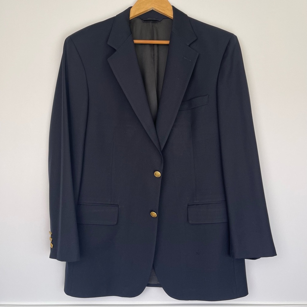 Brooks Brothers Blue Blazer with Tailored Silhouette